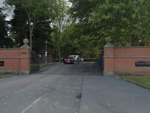 Supporting image for story: Shropshire school nurse denies giving ibuprofen to student who was allergic