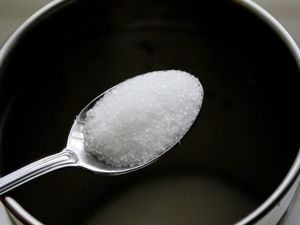 Supporting image for story: A lungful of sugar could help infection go down, research suggests