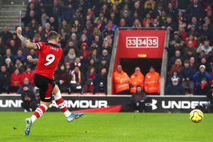 Southampton's Danny Ings scores