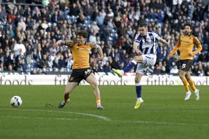 EDITORIAL USE ONLY. No use with unauthorized audio, video, data, fixture lists, club/league logos or 'live' services. Online in-match use limited to 120 images, no video emulation. No use in betting, games or single club/league/player publications