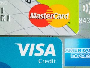 Supporting image for story: More than a third of card payments uses contactless technology