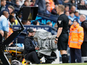 Supporting image for story: Gary O'Neil has his say on Wolves mistakes and penalty decisions