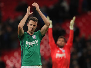 Supporting image for story: Alan Pardew has no plans to sell West Brom captain Jonny Evans in January