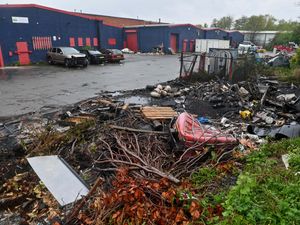 Supporting image for story: Video: Multiple fire crews deal with large blaze in Brockmoor