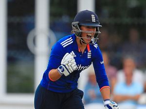 Supporting image for story: Georgia Elwiss signs for Birmingham Phoenix