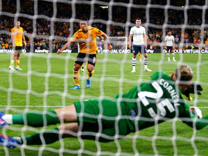 Supporting image for story: Bruno Lage: Raul Jimenez should have taken Wolves penalty