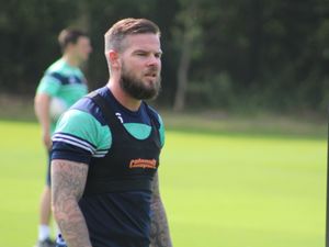 Supporting image for story: Danny Guthrie: Settled squad is key for Walsall