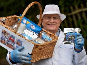 Supporting image for story: Legendary cockleman visiting Walsall Manor Hospital this week