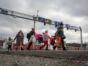 Supporting image for story: Home Office is ‘absolutely working on’ bringing Ukrainian refugees to UK