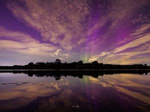 Supporting image for story: Northern lights and peak meteor shower put on stunning show for Shropshire