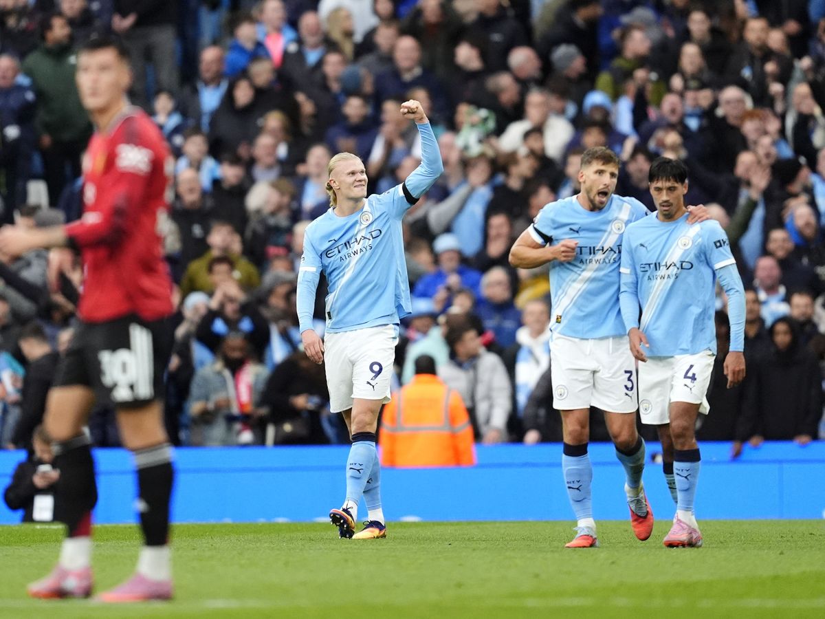 Manchester City toast Ricky Hatton with knockout victory over Manchester United