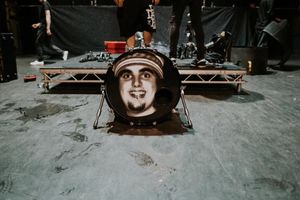 Stu Brothers emblazoned on Ryan's drum skin. Picture by: Bethany Miller