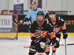 Supporting image for story: Telford Tigers’ lead stolen by late Raiders