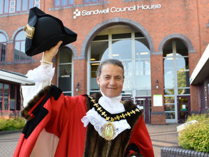 Supporting image for story: New Sandwell mayor to retire from job to focus on civic duties