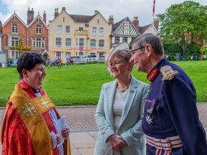 Supporting image for story: Moment of history as first female Dean named for cathedral
