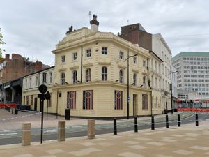 Supporting image for story: City centre area sealed off to secure Wolverhampton nightclub after 'structural concerns'