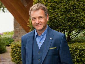 Supporting image for story: Gardener Chris Beardshaw returns to Shrewsbury for Flower Show