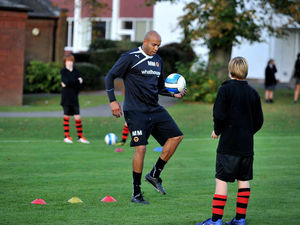 Supporting image for story: Matt Murray tips Wolves' young guns to fire next season