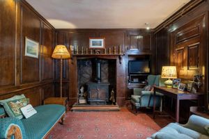 Daywell Manor, Gobowen. Photo: Knight Frank/Zoopla