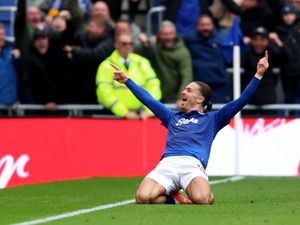 Supporting image for story: Jack Grealish hits added-time winner as Everton end Crystal Palace unbeaten run