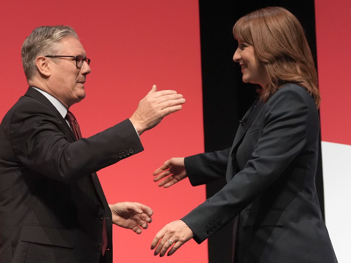 Starmer clears Reeves over &lsquo;inadvertent&rsquo; failure to obtain rental licence