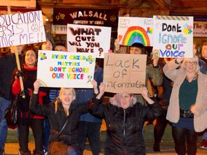 Supporting image for story: Walsall's Jane Lane School to reopen after holiday