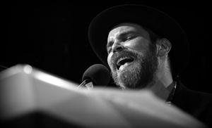 Gaz Coombes. Picture by: Chris Close