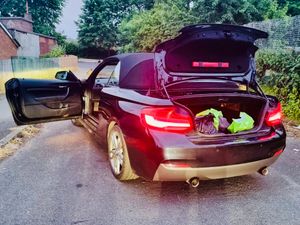 Supporting image for story: Arrest after police pursuit following Bewdley shop raid