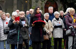 Sonia Kumar MP laid a wreath at the service to honour women who died in war.