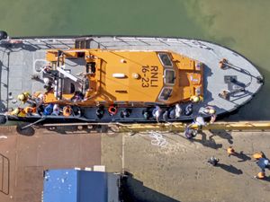 Supporting image for story: Migrant milestone reached faster under Starmer than previous prime ministers