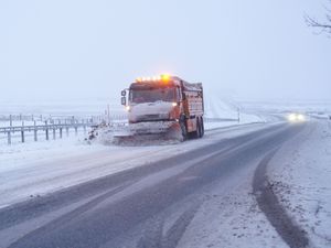 Supporting image for story: Snow warning in force as flooding expected in more than 70 areas