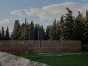 Supporting image for story: Greece signs agreement with Belgian collector to buy photos of Nazi executions