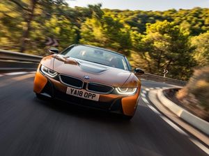 Supporting image for story: First Drive: BMW’s i8 Roadster forges a new path for drop-top hybrids