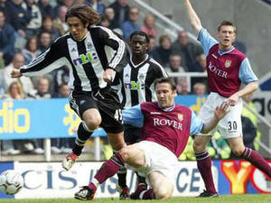 Supporting image for story: Steven Caldwell preparing to face Hugo Viana