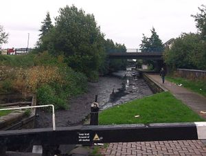 Nowhere to go – the canal at Great Bridge
