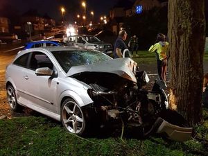 Supporting image for story: Teenagers arrested after crash in Brierley Hill 