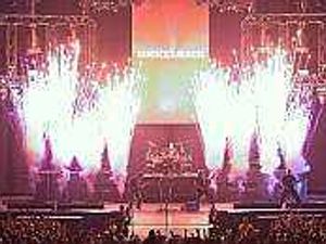 Supporting image for story: Gigs are a blast for Nickelback