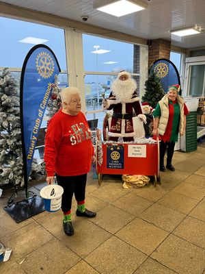 It’s none stop for the Elves at this time of year!
