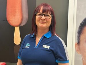 Supporting image for story: Aldi colleague celebrates 20 years at supermarket