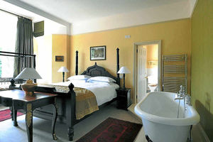 Supporting image for story: Holiday review: Stamford, Lincolnshire