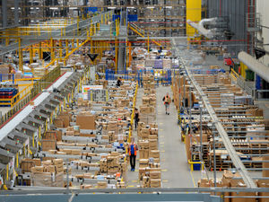 Supporting image for story: Amazon recruiting managers at giant Rugeley distribution centre 