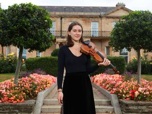 Supporting image for story: Rare 245-year-old violin presented to new leader of Ulster Youth Orchestra