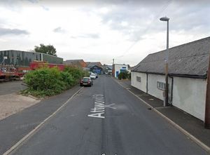 Supporting image for story: Two men arrested after stabbing in Lye