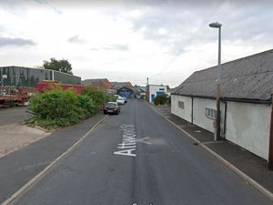 Supporting image for story: Two men arrested after stabbing in Lye