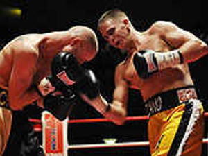 Supporting image for story: Harrison title fight added to bill