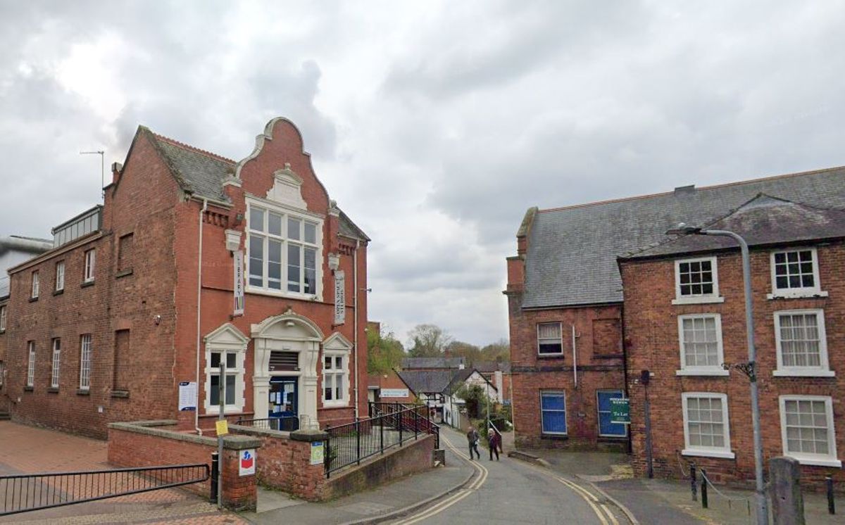 Pair arrested after dispute in Oswestry town centre involving two groups