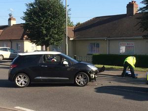 Supporting image for story: Three injured in traffic collisions