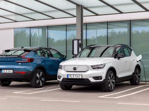 Supporting image for story: Electric car chargers will switch off at peak times to reduce strain on the grid