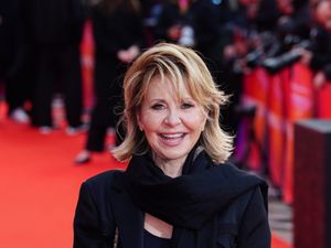 Supporting image for story: Lulu dreams of singing To Sir With Love to former US president Barack Obama