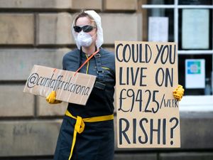 Supporting image for story: Low sick pay stopping workers from self-isolating, report says